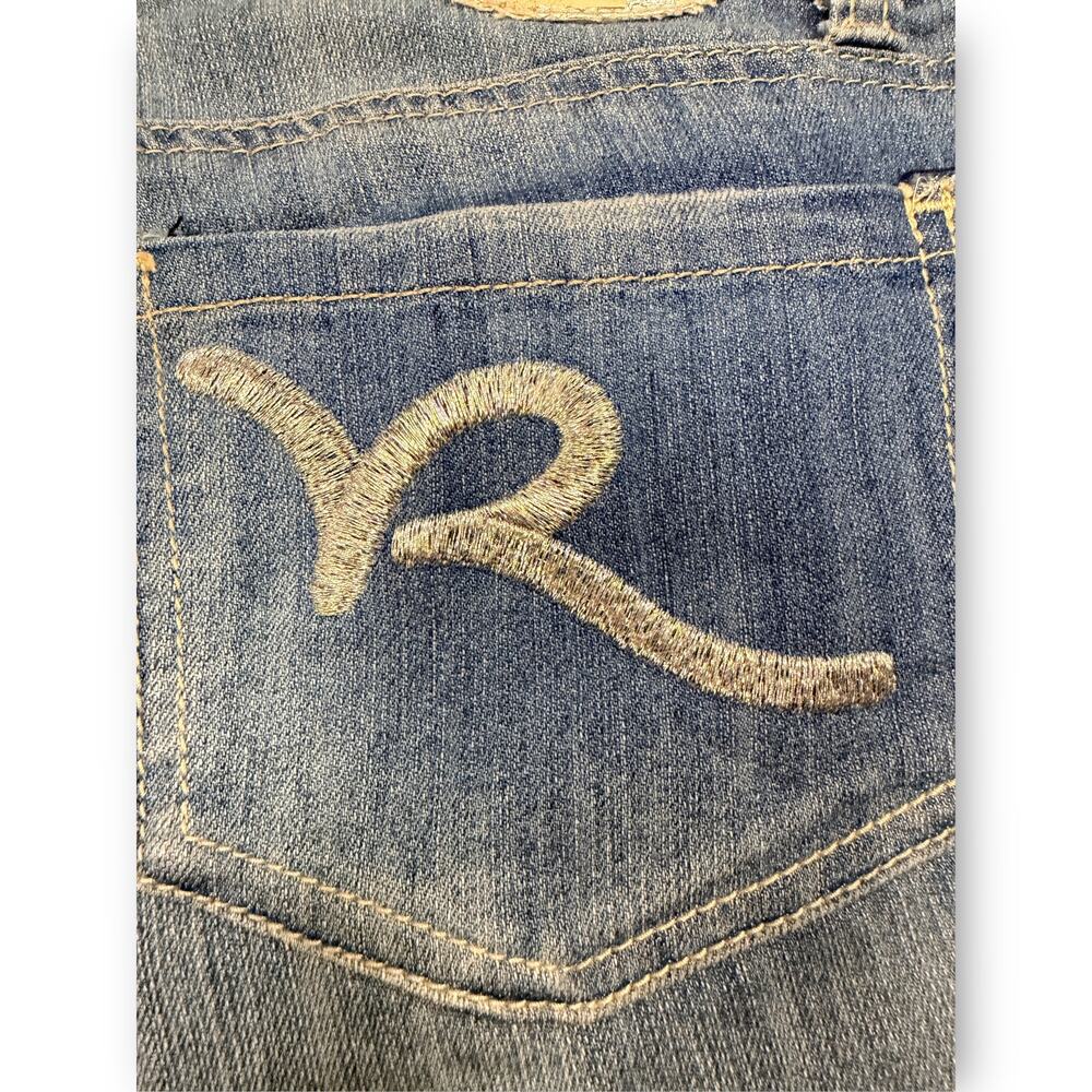 EUC Rocawear Women’s Flare Jeans Light Wash Size 11 - Picture 9 of 12